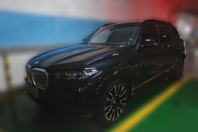 Used BMW X5 2023 xDrive 40Li M Sport Night Edition Package