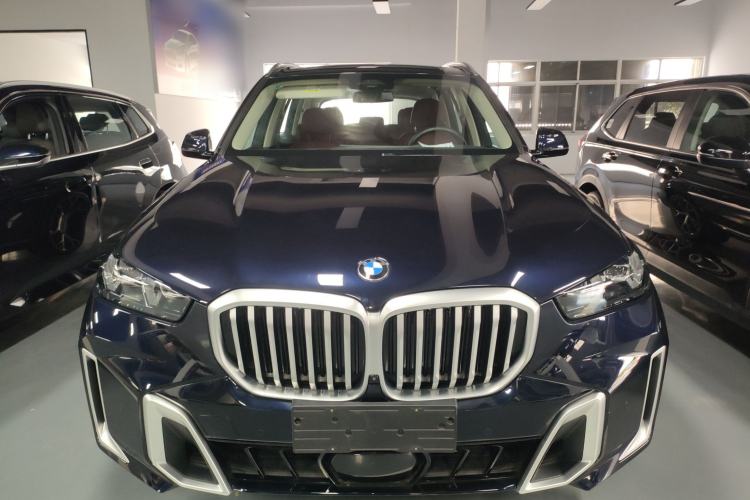 Used BMW X5 2023 xDrive 30Li Luxury M Sport Package Front