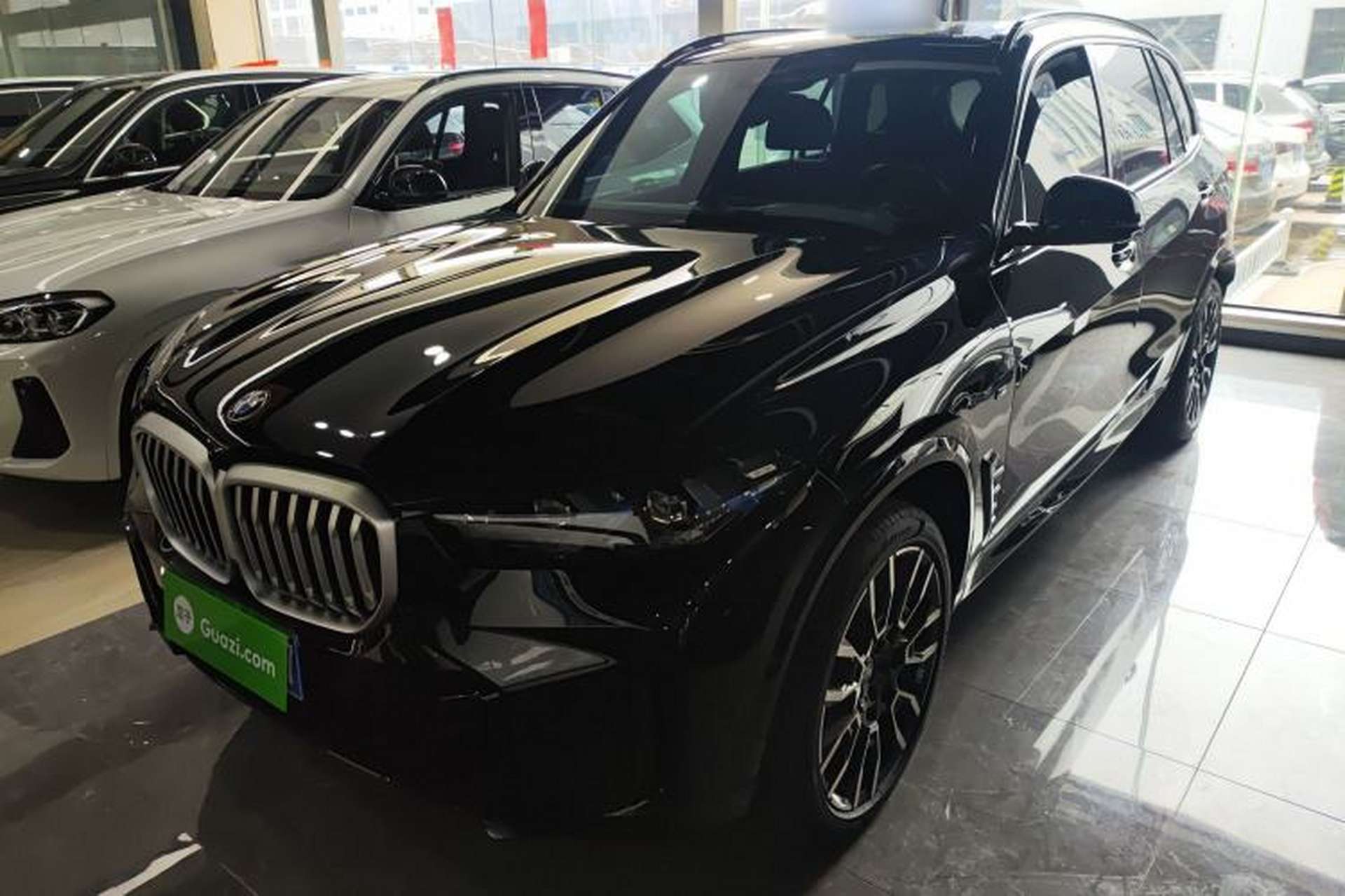 Used BMW X5 2023 xDrive 40Li M Sport Night Edition Package Front Left 45 Deg