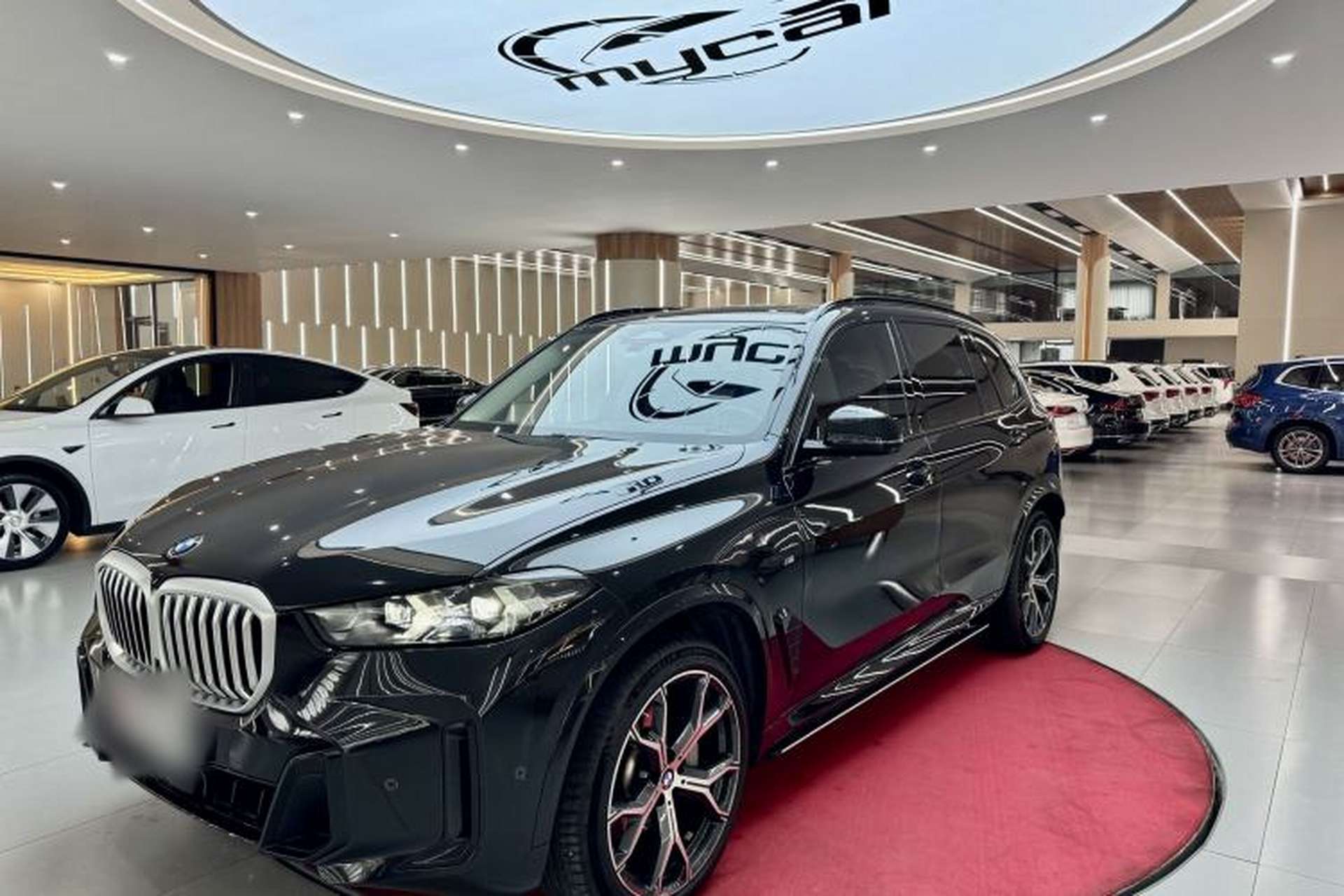 Used BMW X5 2023 xDrive 30Li Luxury M Sport Night Edition Package Front Left 45 Deg