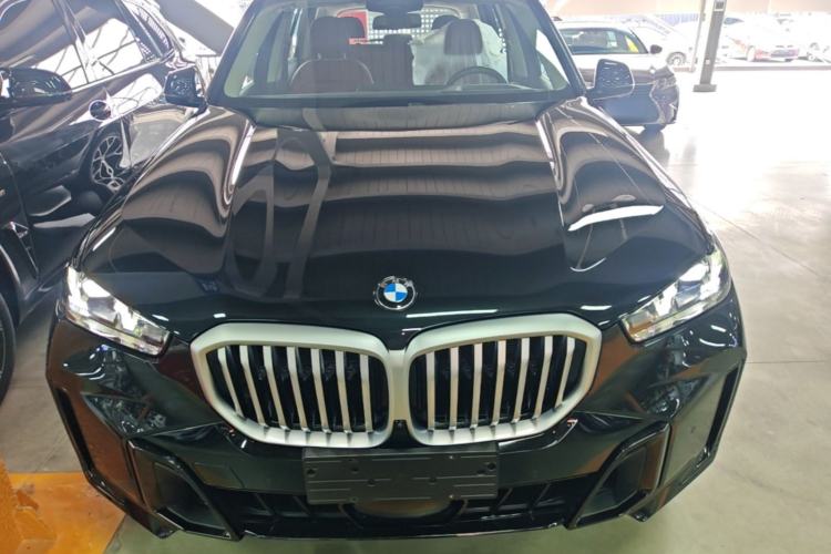 Used BMW X5 2023 xDrive 30Li Luxury M Sport Night Edition Package Front