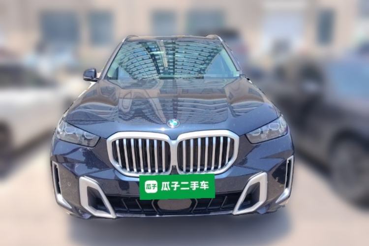 Used BMW X5 2023 xDrive 30Li Luxury M Sport Package Front