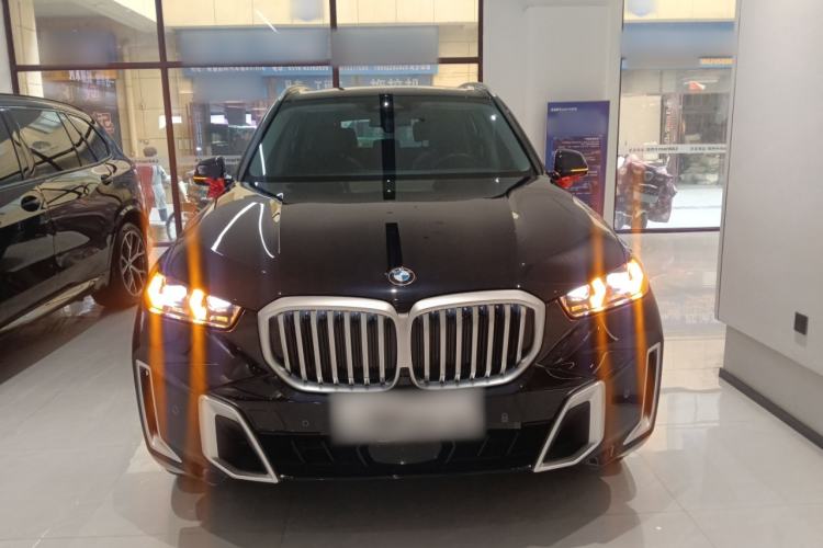 Used BMW X5 2023 xDrive 30Li M Sport Package Front