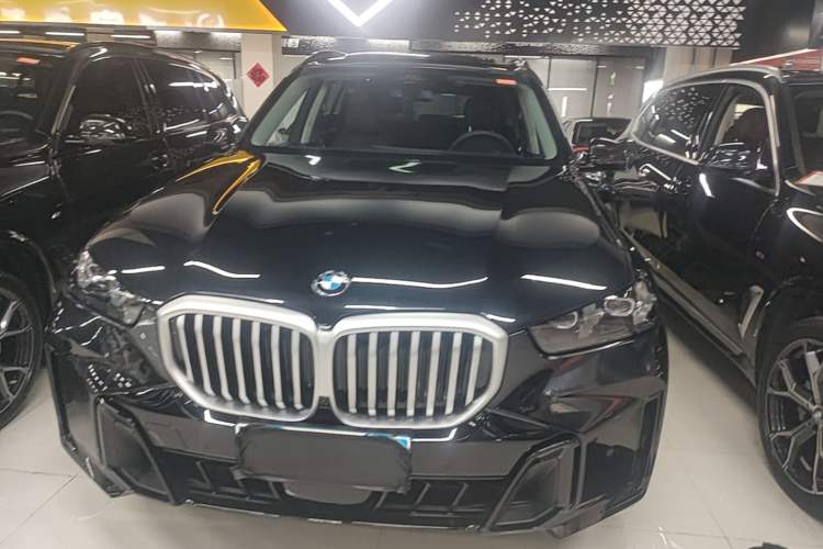 Used BMW X5 2023 xDrive 30Li Luxury M Sport Night Edition Package Front