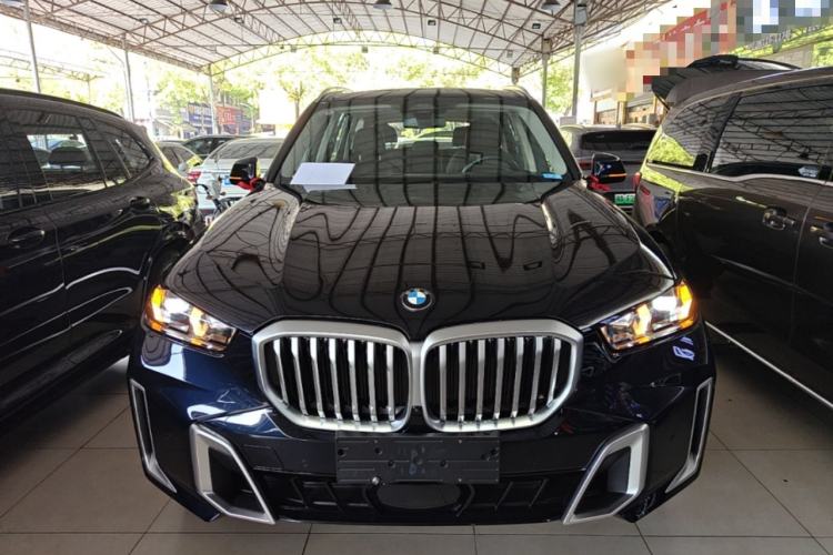 Used BMW X5 2023 xDrive 30Li Luxury M Sport Package Front