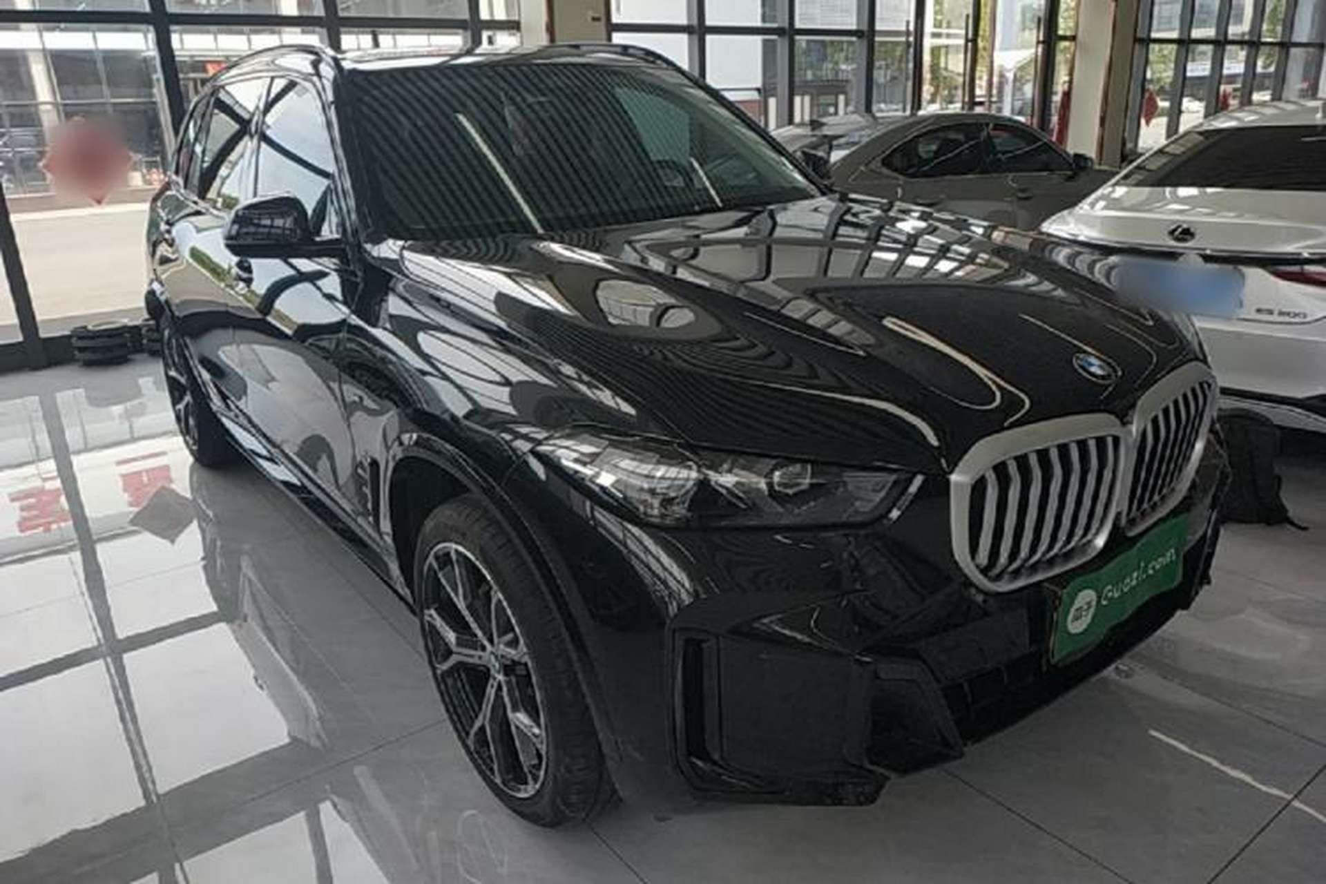 Used BMW X5 2023 xDrive 30Li Luxury M Sport Night Edition Package Front Right 45 Deg