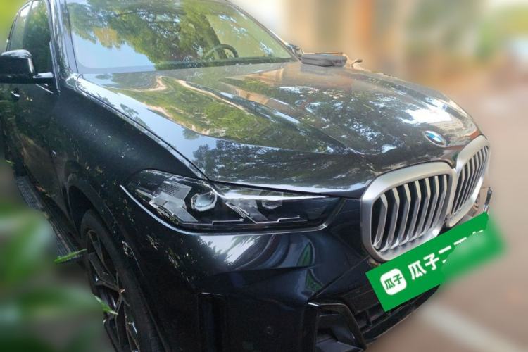 Used BMW X5 2023 xDrive 30Li Luxury M Sport Night Edition Package Front Right 45 Deg