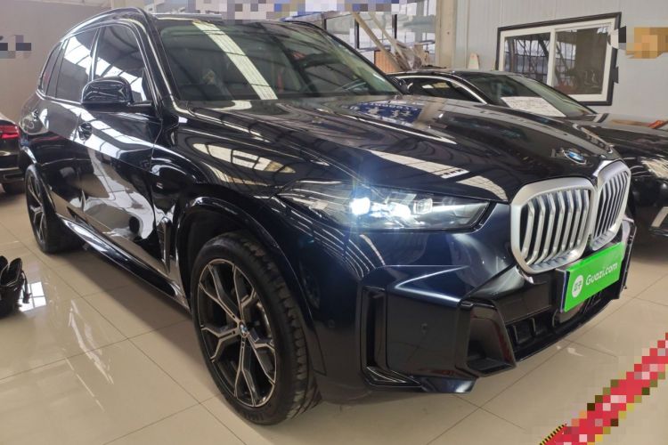 Used BMW X5 2023 xDrive 30Li Luxury M Sport Night Edition Package Front Right 45 Deg