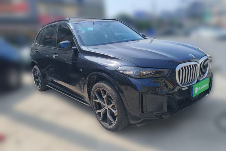 Used BMW X5 2023 xDrive 30Li Luxury M Sport Night Edition Package Front Right 45 Deg