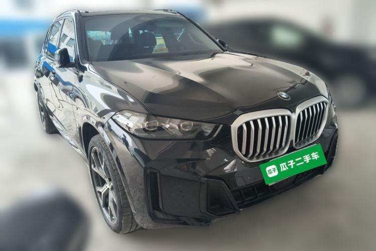 Used BMW X5 2023 xDrive 30Li Luxury M Sport Night Edition Package Front Right 45 Deg