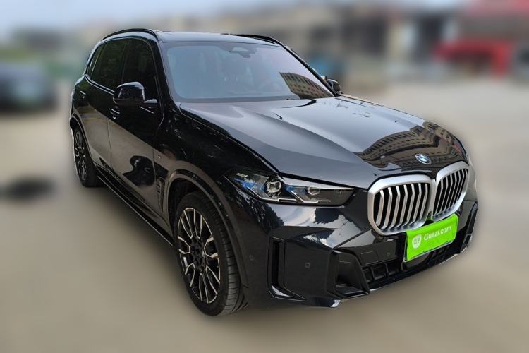 Used BMW X5 2023 xDrive 40Li M Sport Night Edition Package Front Right 45 Deg