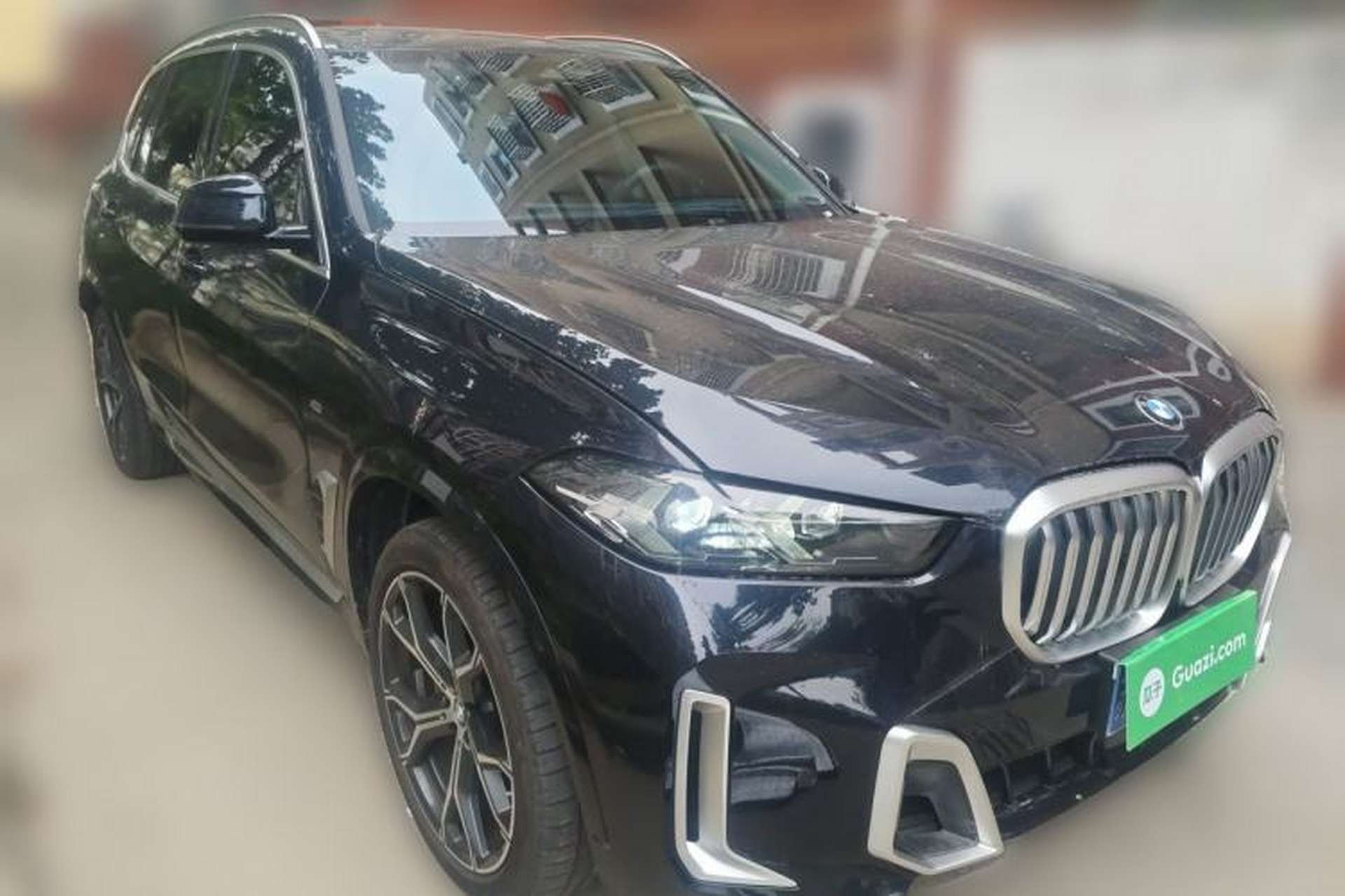 Used BMW X5 2023 xDrive 30Li Luxury M Sport Package Front Right 45 Deg