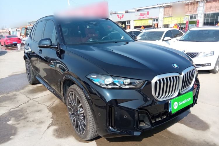 Used BMW X5 2023 xDrive 40Li M Sport Night Edition Package Front Right 45 Deg