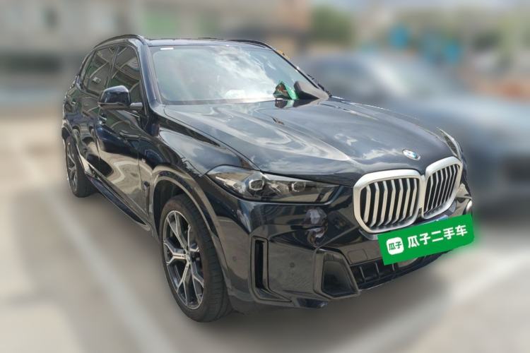 Used BMW X5 2023 xDrive 30Li Luxury M Sport Night Edition Package Front Right 45 Deg