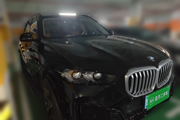Used BMW X5 2023 xDrive 30Li Luxury M Sport Night Edition Package Front Right 45 Deg