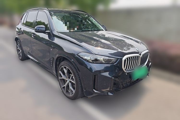 Used BMW X5 2023 xDrive 30Li Luxury M Sport Night Edition Package Front Right 45 Deg