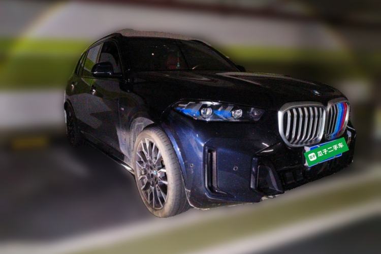 Used BMW X5 2023 xDrive 40Li M Sport Night Edition Package Front Right 45 Deg