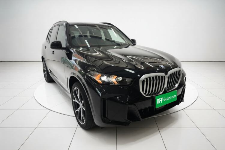 Used BMW X5 2023 xDrive 30Li Luxury M Sport Night Edition Package Front Right 45 Deg