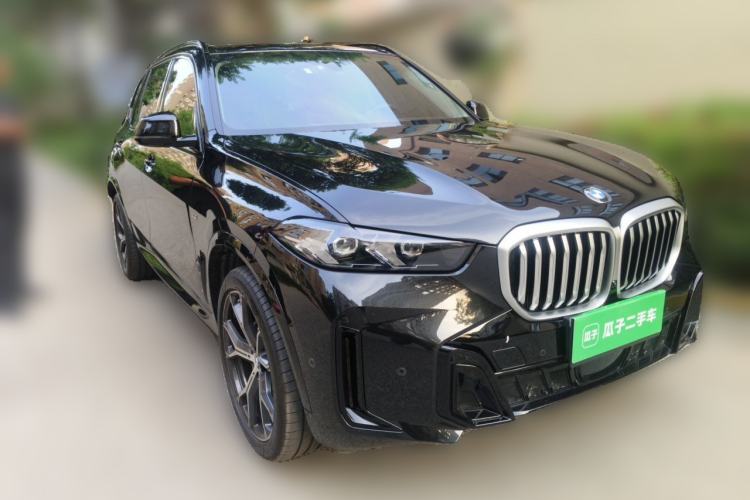 Used BMW X5 2023 xDrive 30Li Luxury M Sport Night Edition Package Front Right 45 Deg