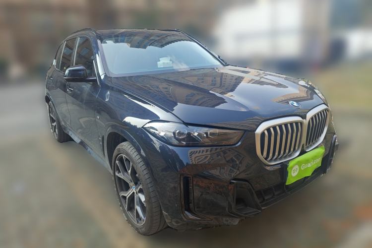 Used BMW X5 2023 xDrive 30Li Luxury M Sport Night Edition Package Front Right 45 Deg