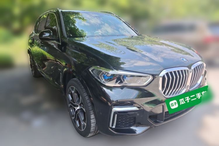Used BMW X5 2023 xDrive 40Li Luxury Edition M Sport Night Vision Package Front Right 45 Deg