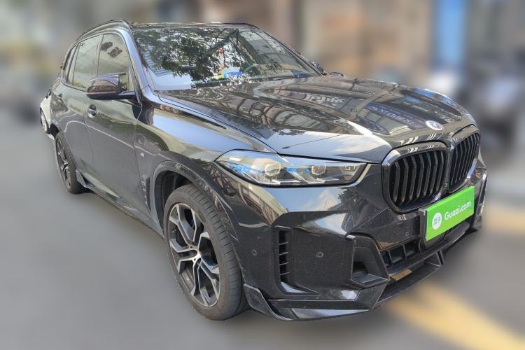 Used BMW X5 2023 xDrive 40Li Luxury Edition M Sport Night Vision Package Front Right 45 Deg
