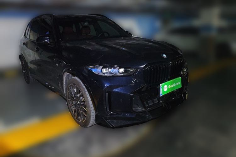 Used BMW X5 2023 xDrive 40Li M Sport Night Edition Package Front Right 45 Deg