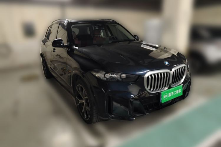 Used BMW X5 2023 xDrive 30Li Luxury M Sport Night Edition Package Front Right 45 Deg