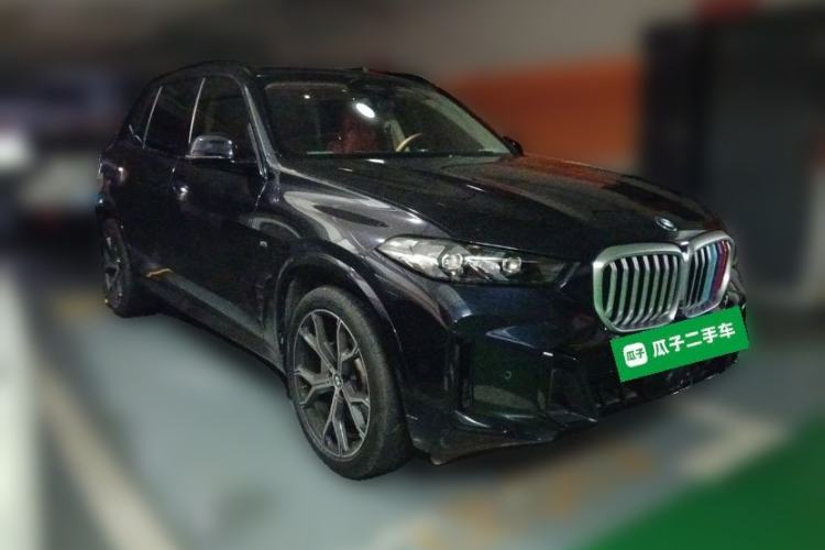 Used BMW X5 2023 xDrive 30Li Luxury M Sport Night Edition Package Front Right 45 Deg