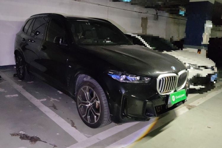 Used BMW X5 2023 xDrive 40Li M Sport Night Edition Package Front Right 45 Deg