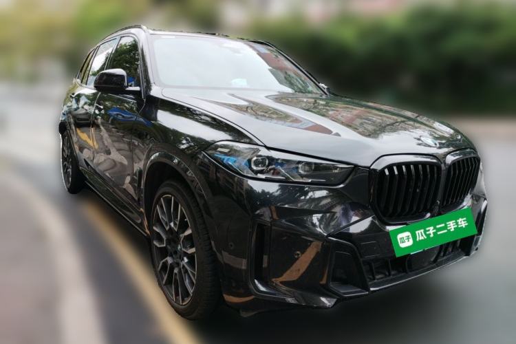 Used BMW X5 2023 xDrive 40Li M Sport Night Edition Package Front Right 45 Deg