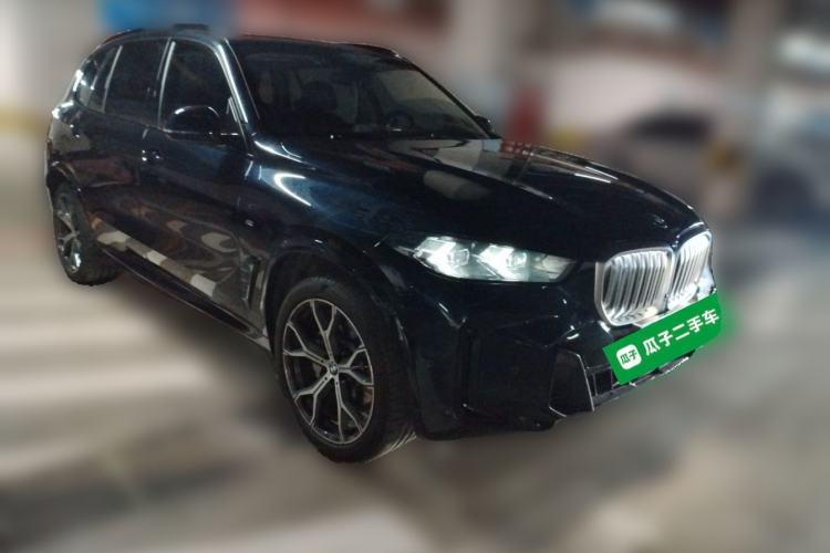 Used BMW X5 2023 xDrive 30Li Luxury M Sport Night Edition Package Front Right 45 Deg