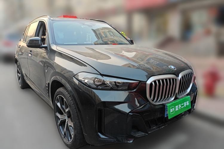 Used BMW X5 2023 xDrive 30Li Luxury M Sport Night Edition Package Front Right 45 Deg