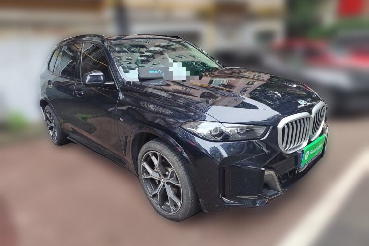 Used BMW X5 2023 xDrive 30Li Luxury M Sport Night Edition Package Front Right 45 Deg