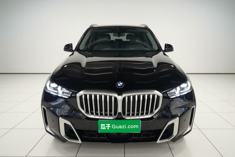 Used BMW X5 2023 xDrive 30Li Luxury M Sport Package Front