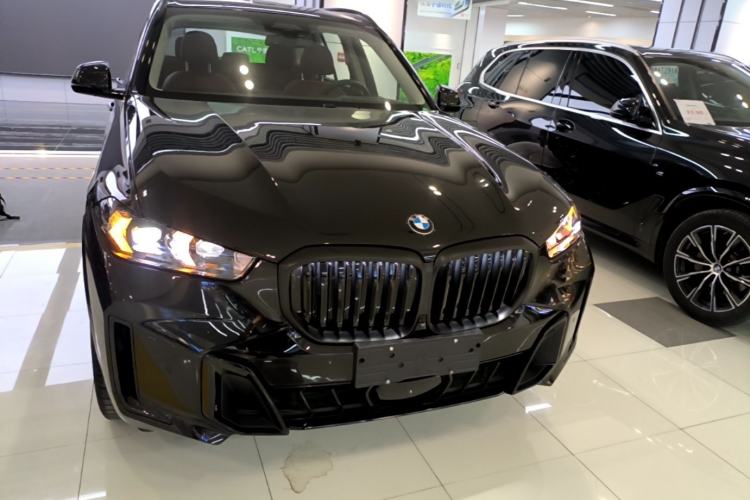 Used BMW X5 2023 xDrive 30Li Luxury M Sport Night Edition Package Front