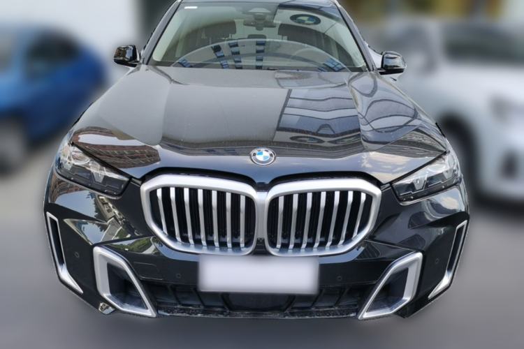 Used BMW X5 2023 xDrive 30Li Luxury M Sport Package Front