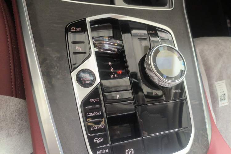 Used BMW X5 2023 xDrive 30Li Luxury M Sport Night Edition Package Gear Lever