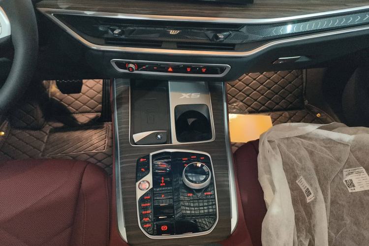 Used BMW X5 2023 xDrive 40Li M Sport Night Edition Package Gear Lever
