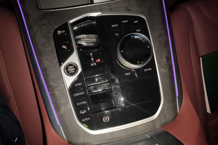 Used BMW X5 2023 xDrive 30Li Luxury M Sport Night Edition Package Gear Lever