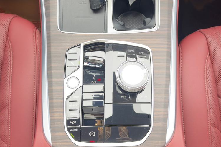Used BMW X5 2023 xDrive 40Li M Sport Package Gear Lever
