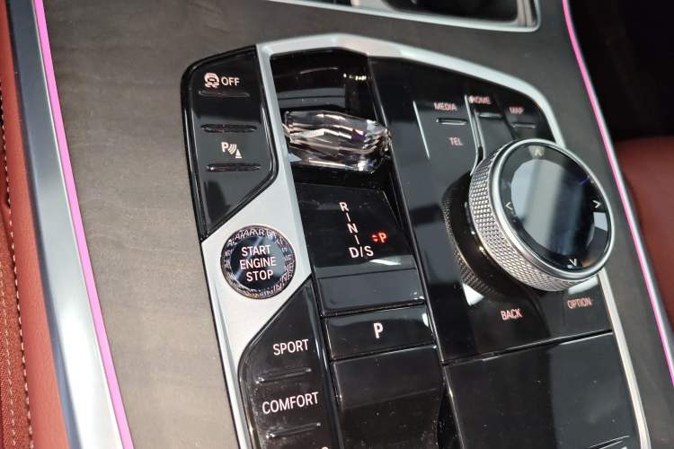 Used BMW X5 2023 xDrive 30Li Luxury M Sport Night Edition Package Gear Lever