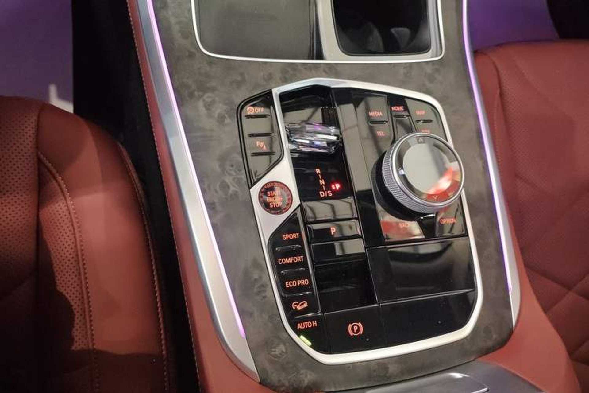 Used BMW X5 2023 xDrive 30Li Luxury M Sport Package Gear Lever