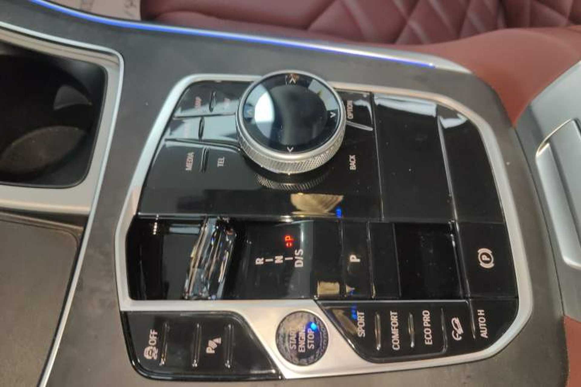 Used BMW X5 2023 xDrive 30Li Luxury M Sport Night Edition Package Gear Lever