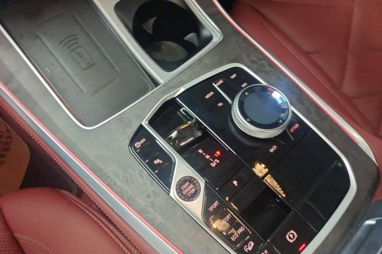 Used BMW X5 2023 xDrive 30Li Luxury M Sport Package Gear Lever