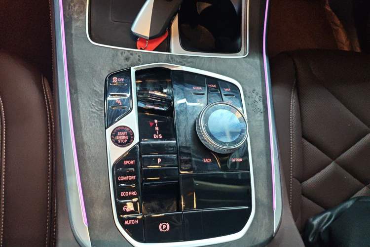 Used BMW X5 2023 xDrive 30Li Luxury M Sport Night Edition Package Gear Lever