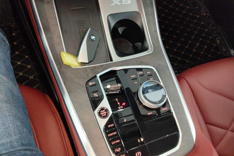Used BMW X5 2023 xDrive 30Li Luxury M Sport Night Edition Package Gear Lever