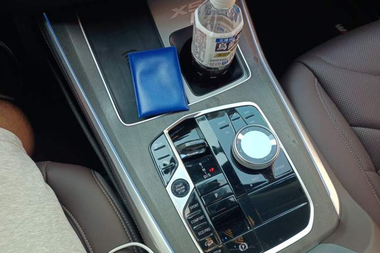 Used BMW X5 2023 xDrive 30Li Luxury M Sport Package Gear Lever