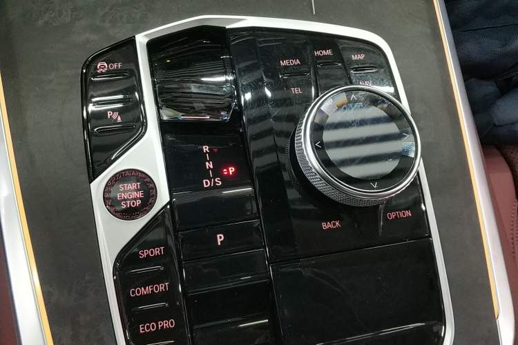Used BMW X5 2023 xDrive 30Li Luxury M Sport Package Gear Lever