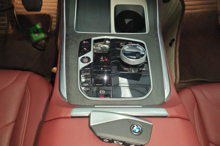 Used BMW X5 2023 xDrive 30Li Luxury M Sport Night Edition Package Gear Lever